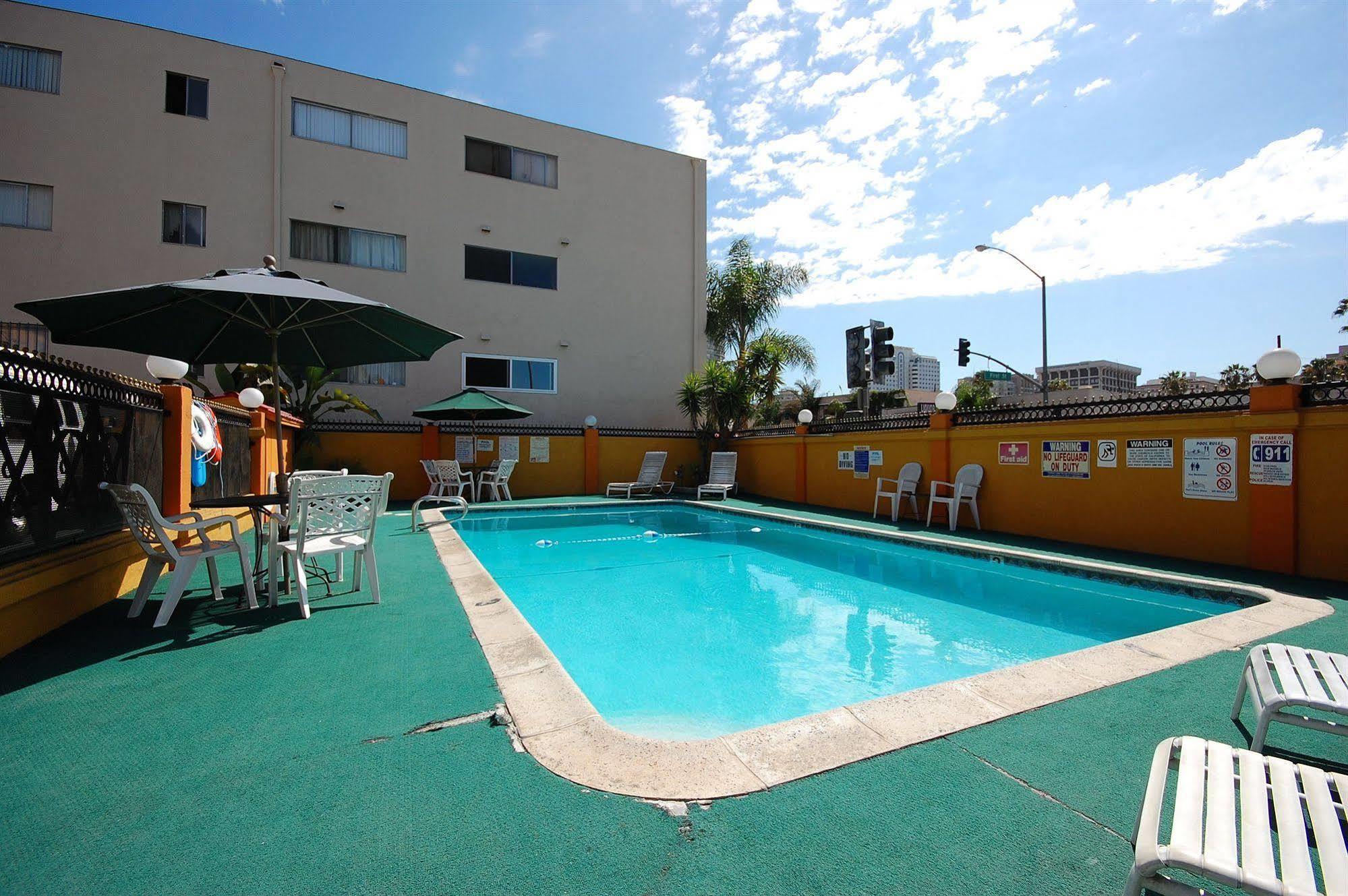 Vagabond Inn Long Beach Exterior photo